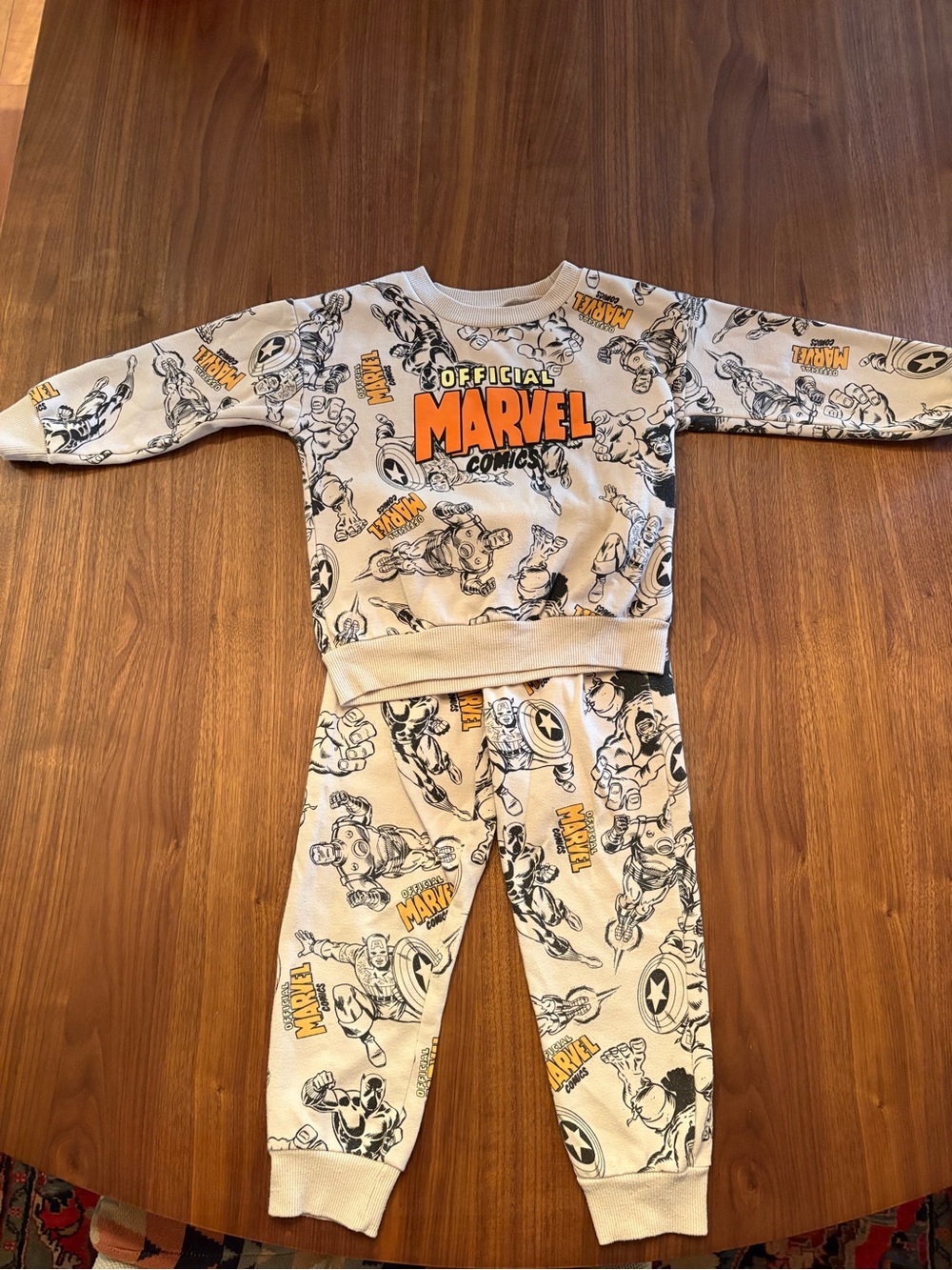 Marvel (Official Merchandise) Kids Beige and Black Marvel Comics Matching Set